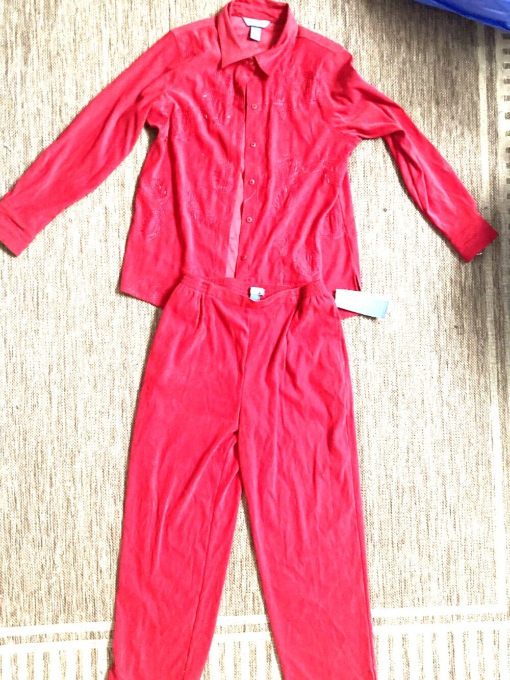 Koret red embroidered two-piece set women’s M NWT